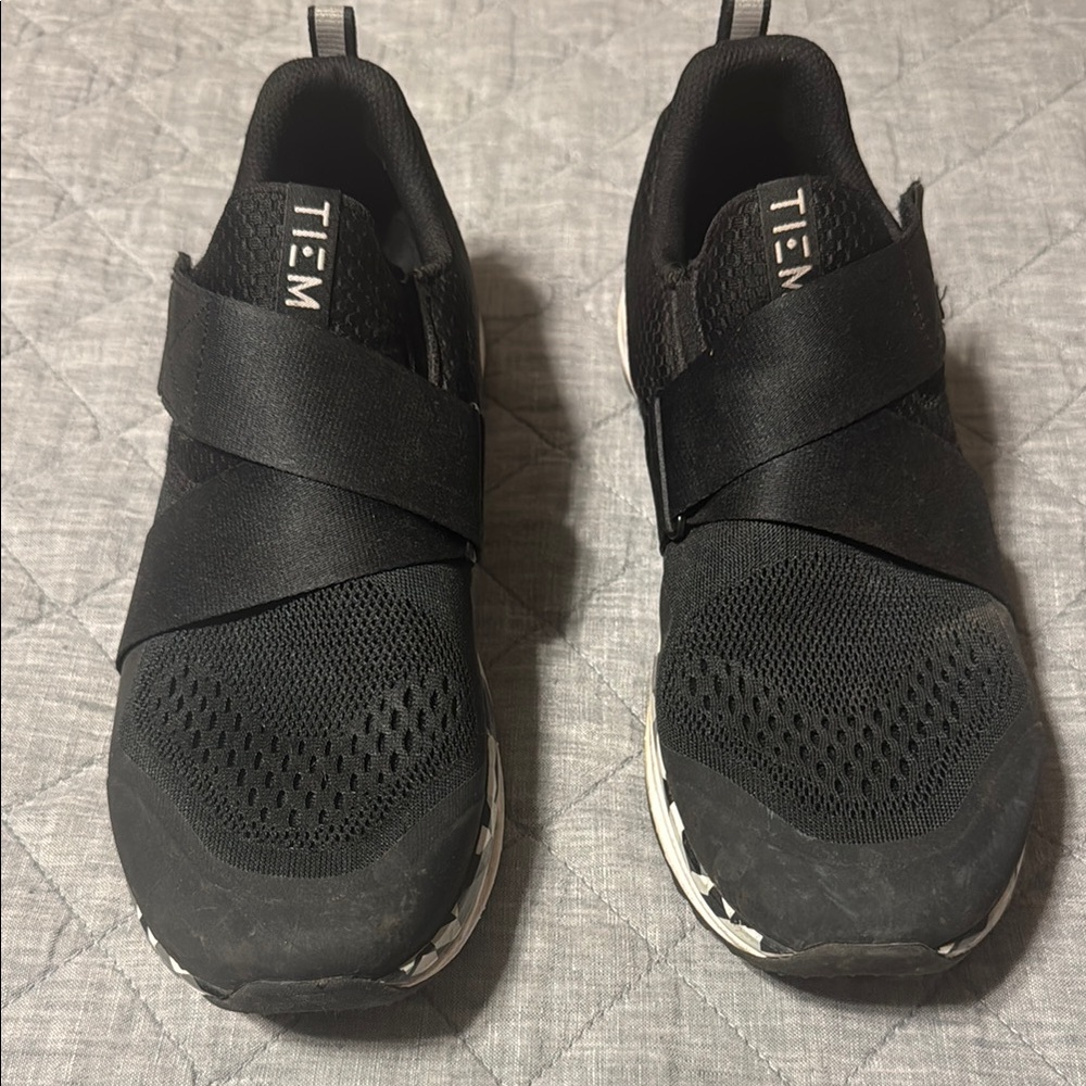 Tiem Slipstream black geometric  cycling shoes